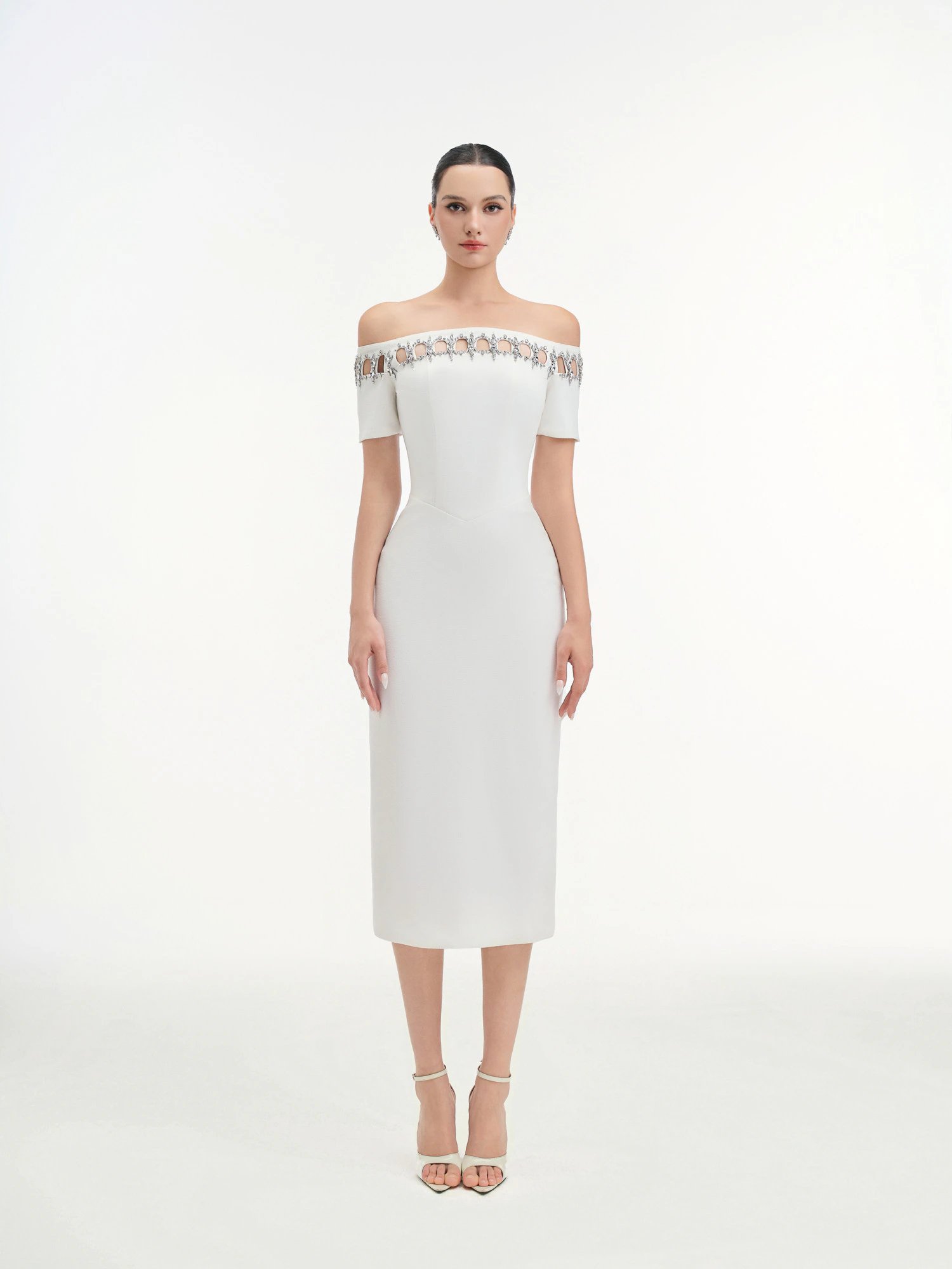 FEMININITY – Váy midi trắng