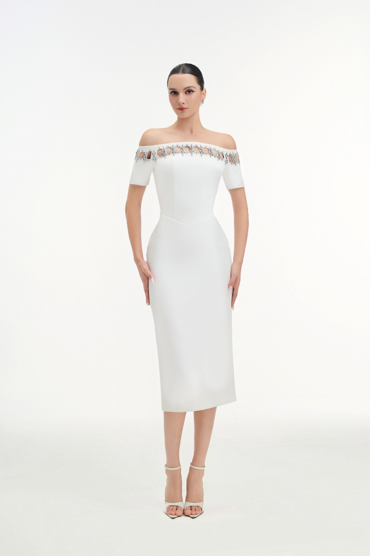 FEMININITY - Váy midi trắng