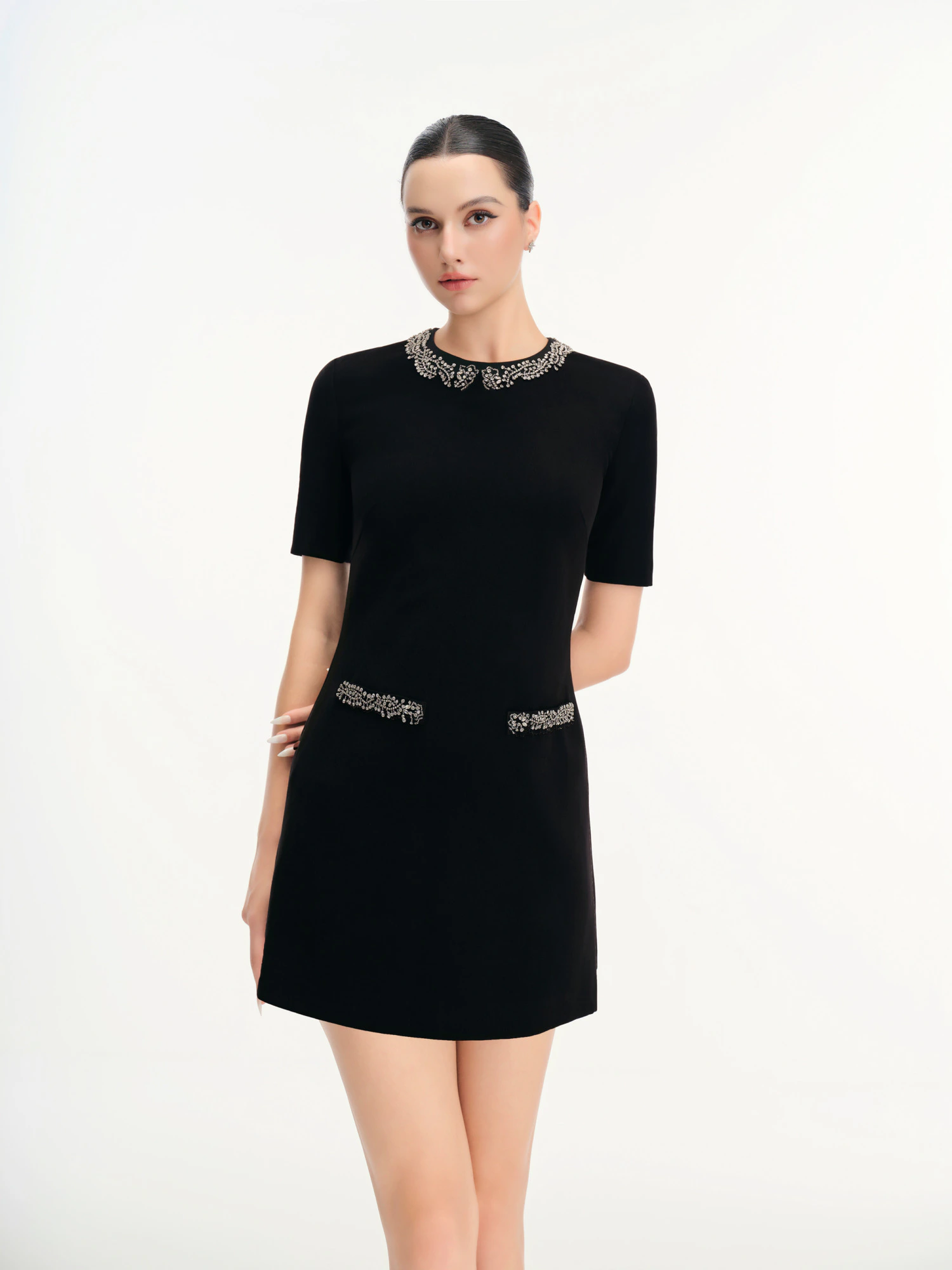 FEMININITY - ĐẦM ĐEN NGẮN - Image 5