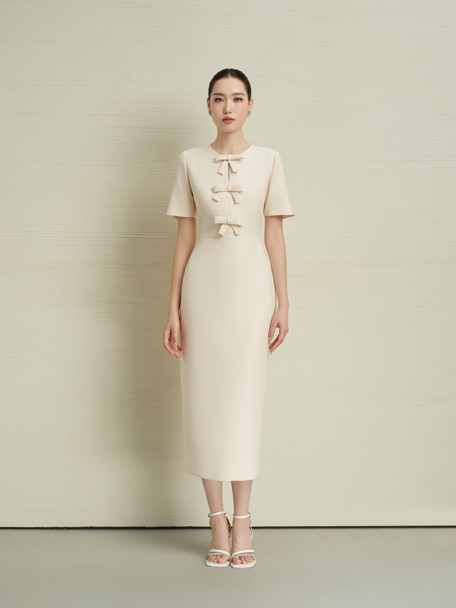 VÁY BÚT CHÌ ĐÍNH NƠ