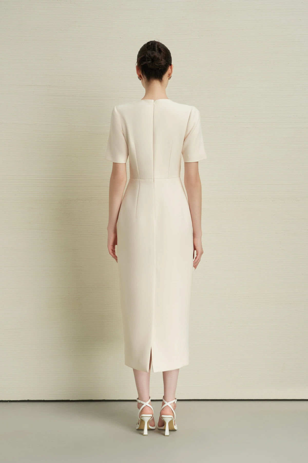 VÁY BÚT CHÌ ĐÍNH NƠ