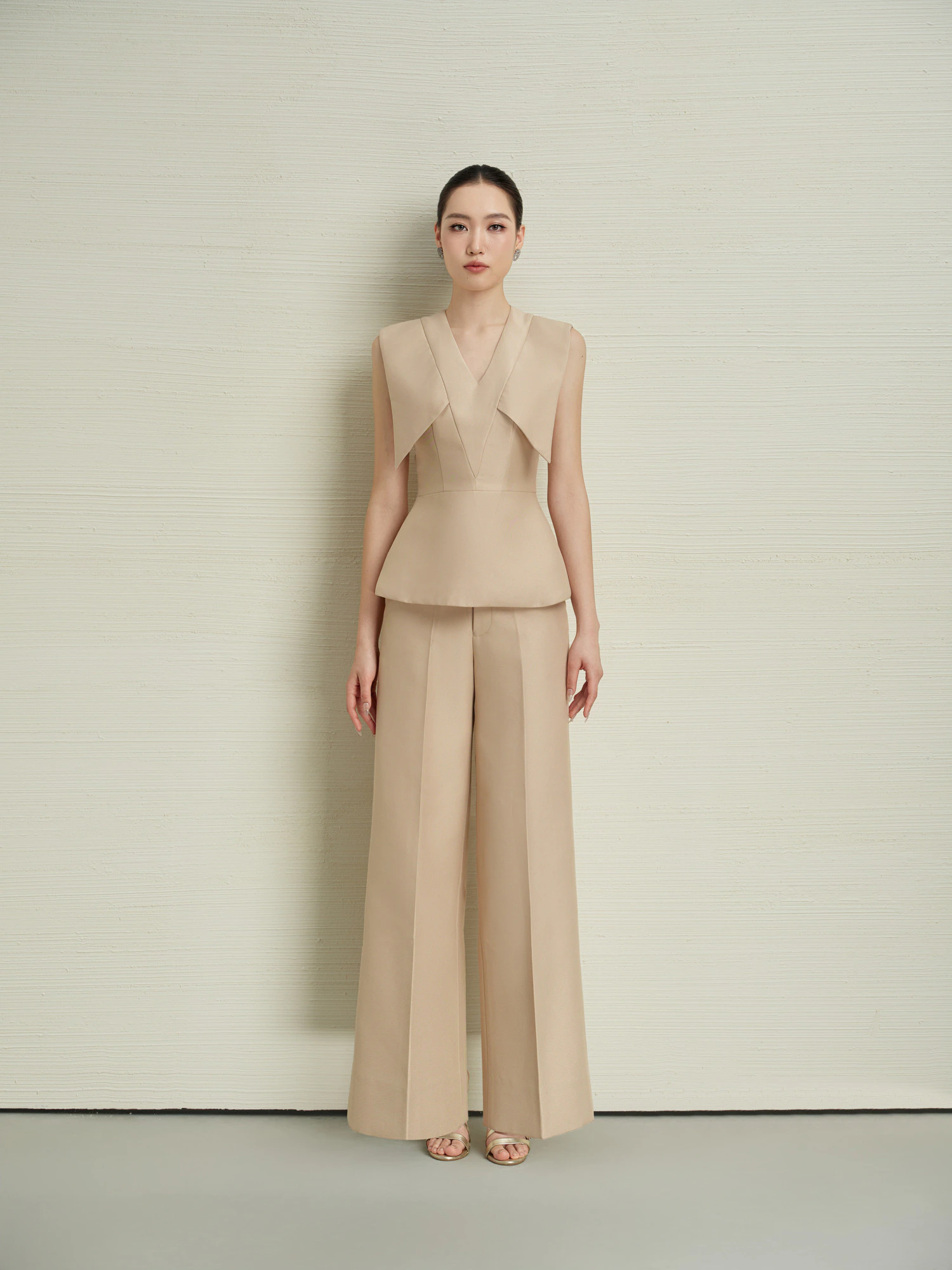 SET PEPLUM NUDE CỔ V - Image 3