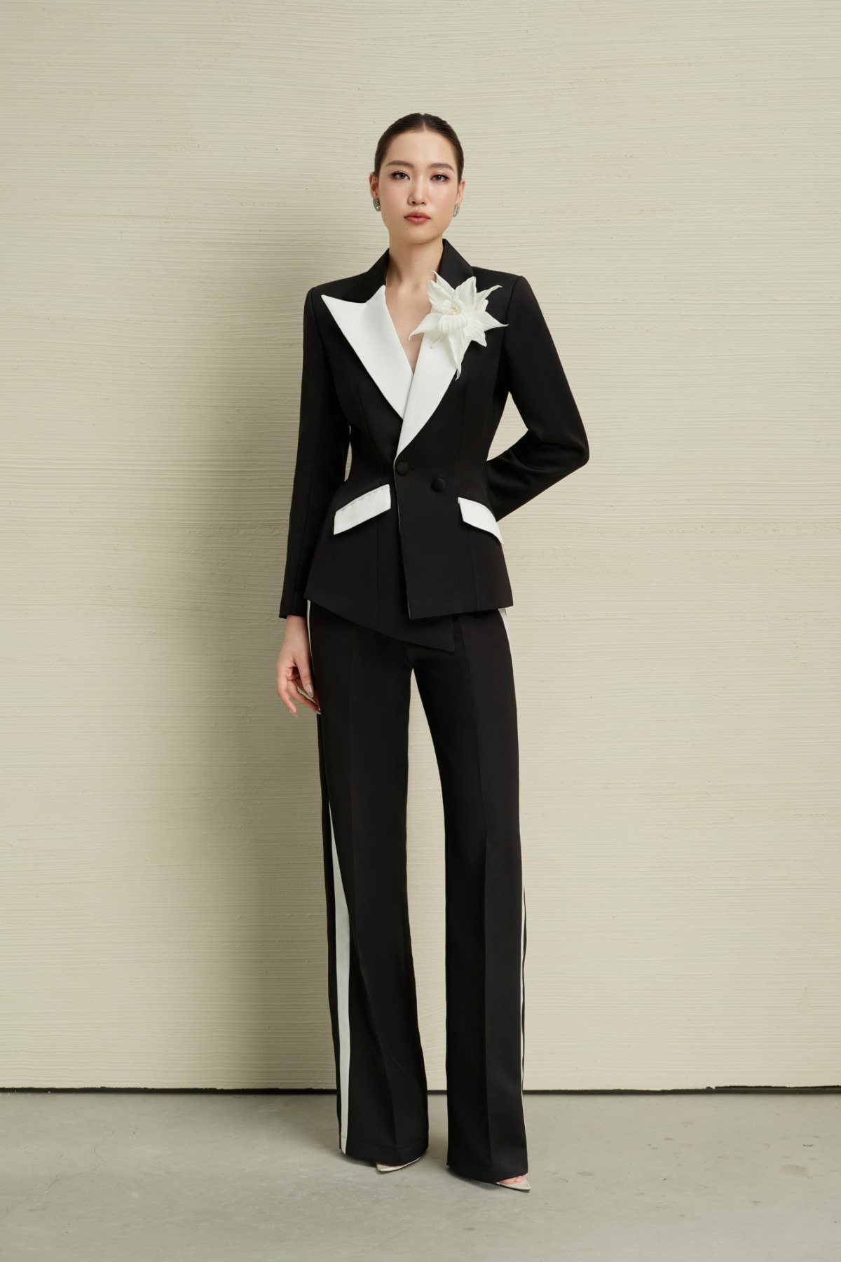 SET VEST PHỐI TRẮNG HOA CÀI