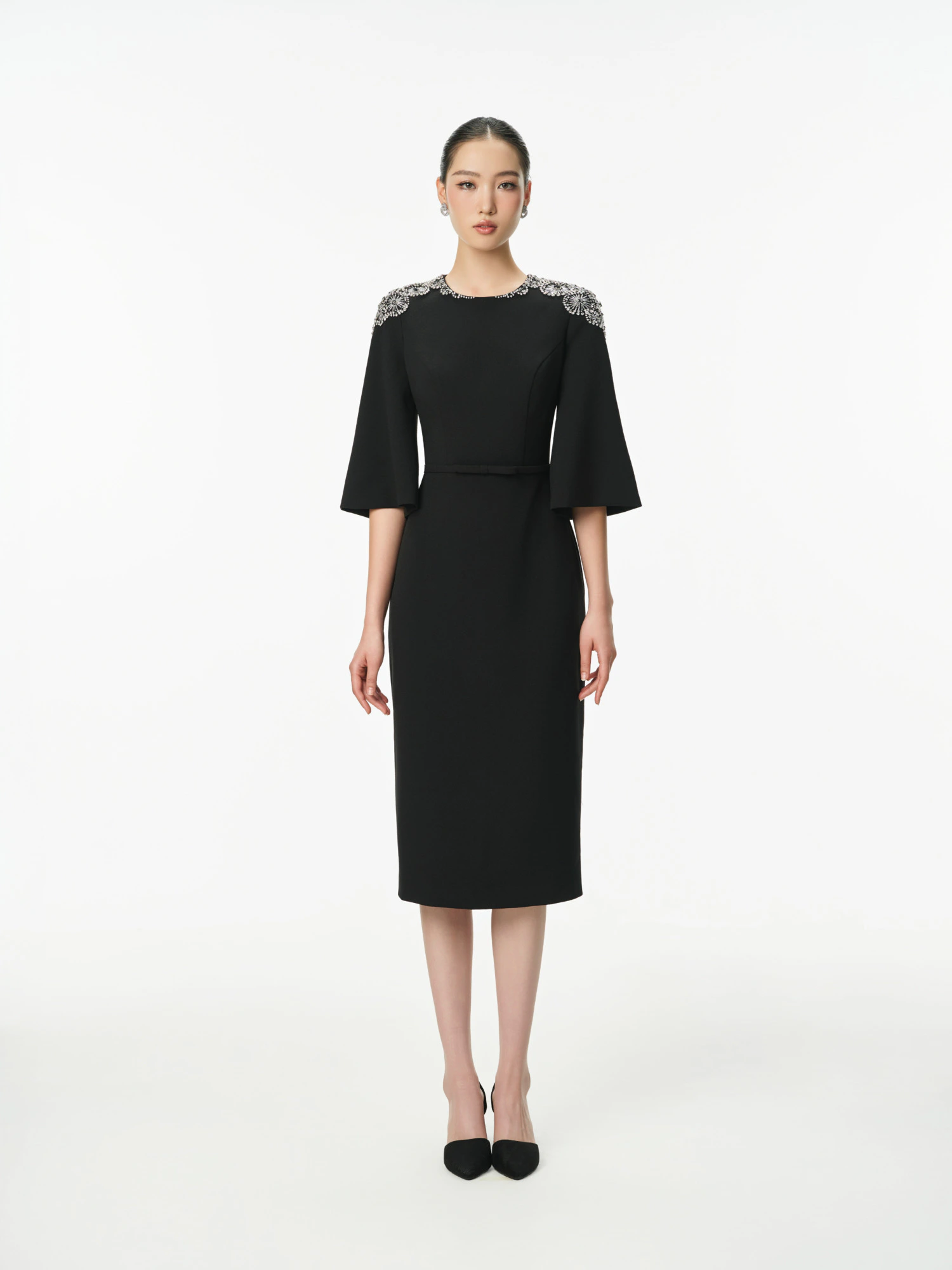 ĐẦM BÚT CHÌ TAY LOE ĐÍNH VAI