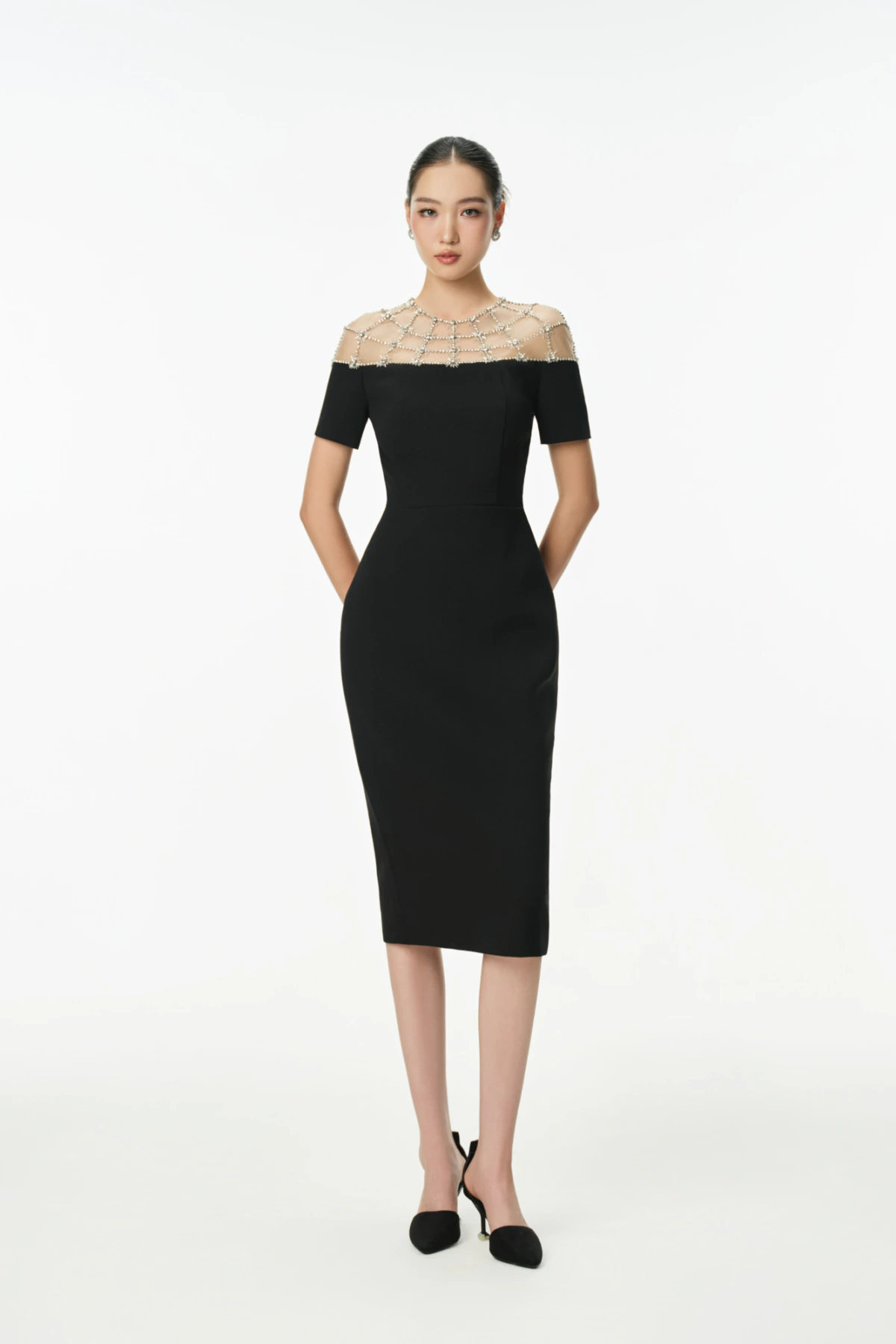 ĐẦM BÚT CHÌ ĐÍNH CỔ