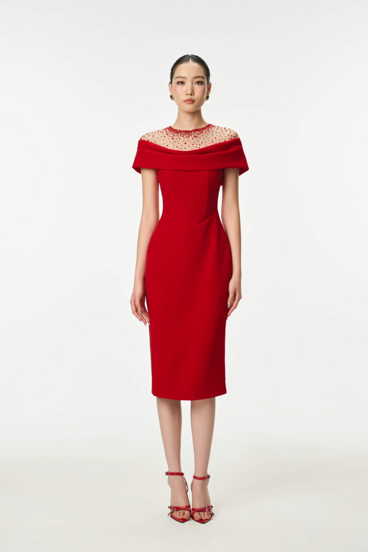 ĐẦM BÚT CHÌ ĐỎ XẾP ĐÍNH CỔ