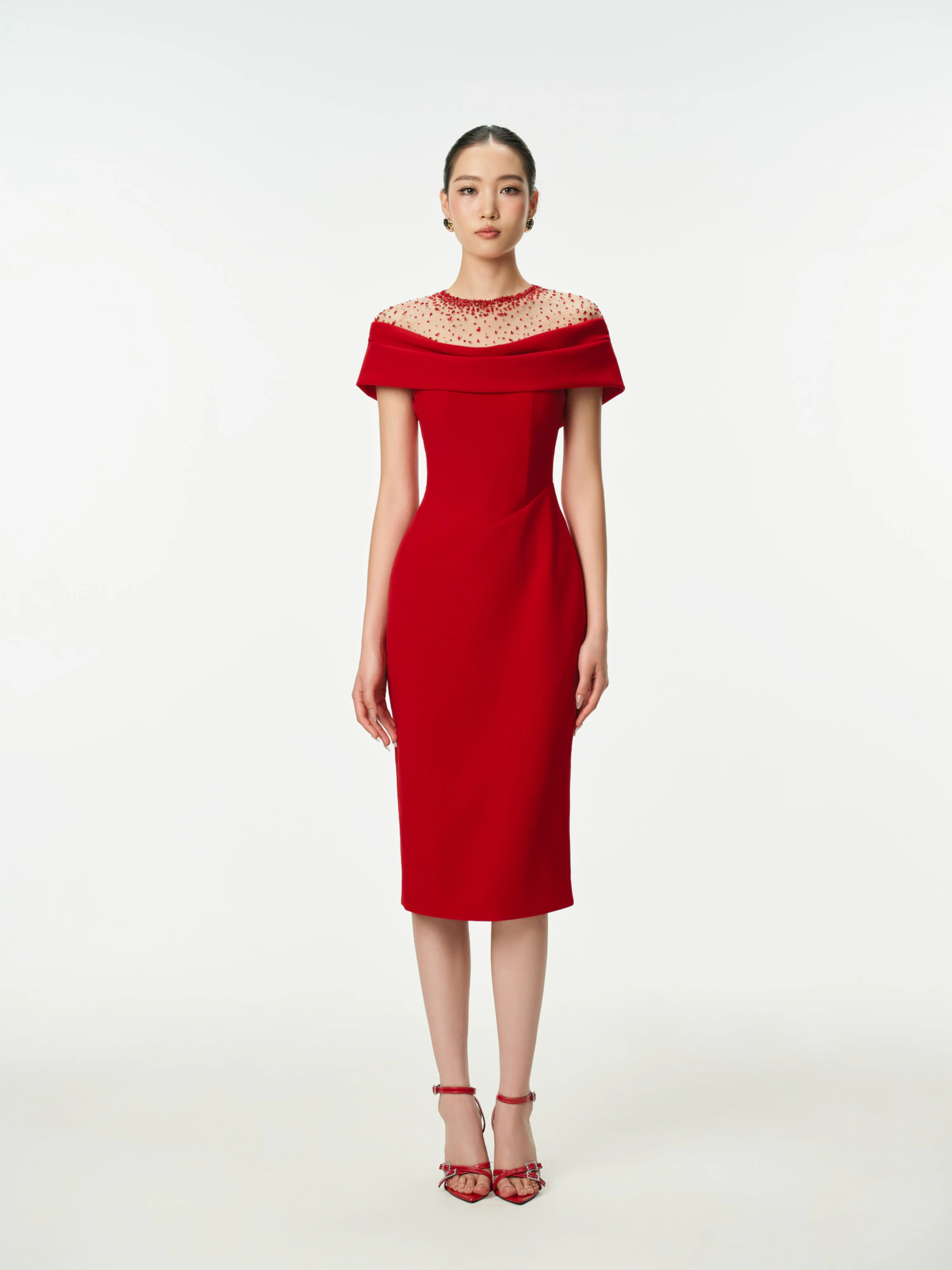 ĐẦM BÚT CHÌ ĐỎ XẾP ĐÍNH CỔ