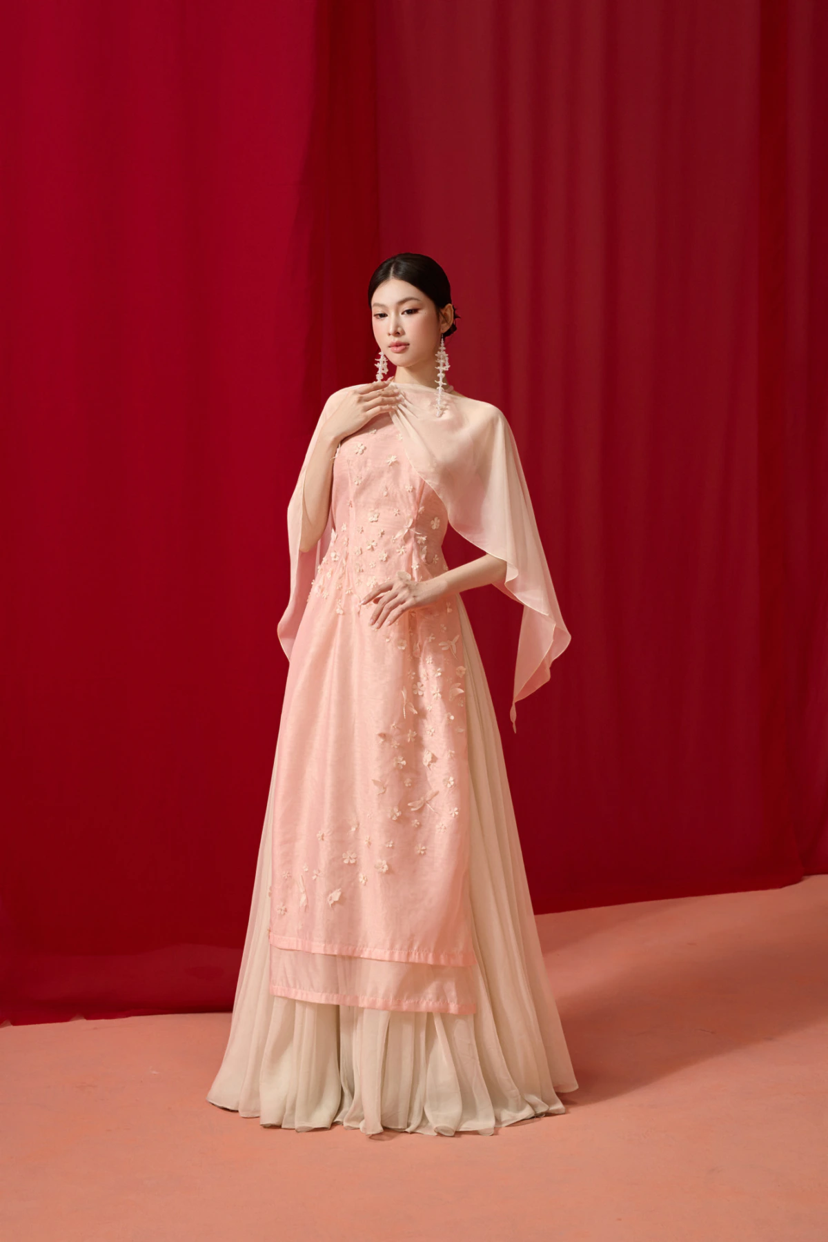 ÁO DÀI ĐÍNH HOA 3D